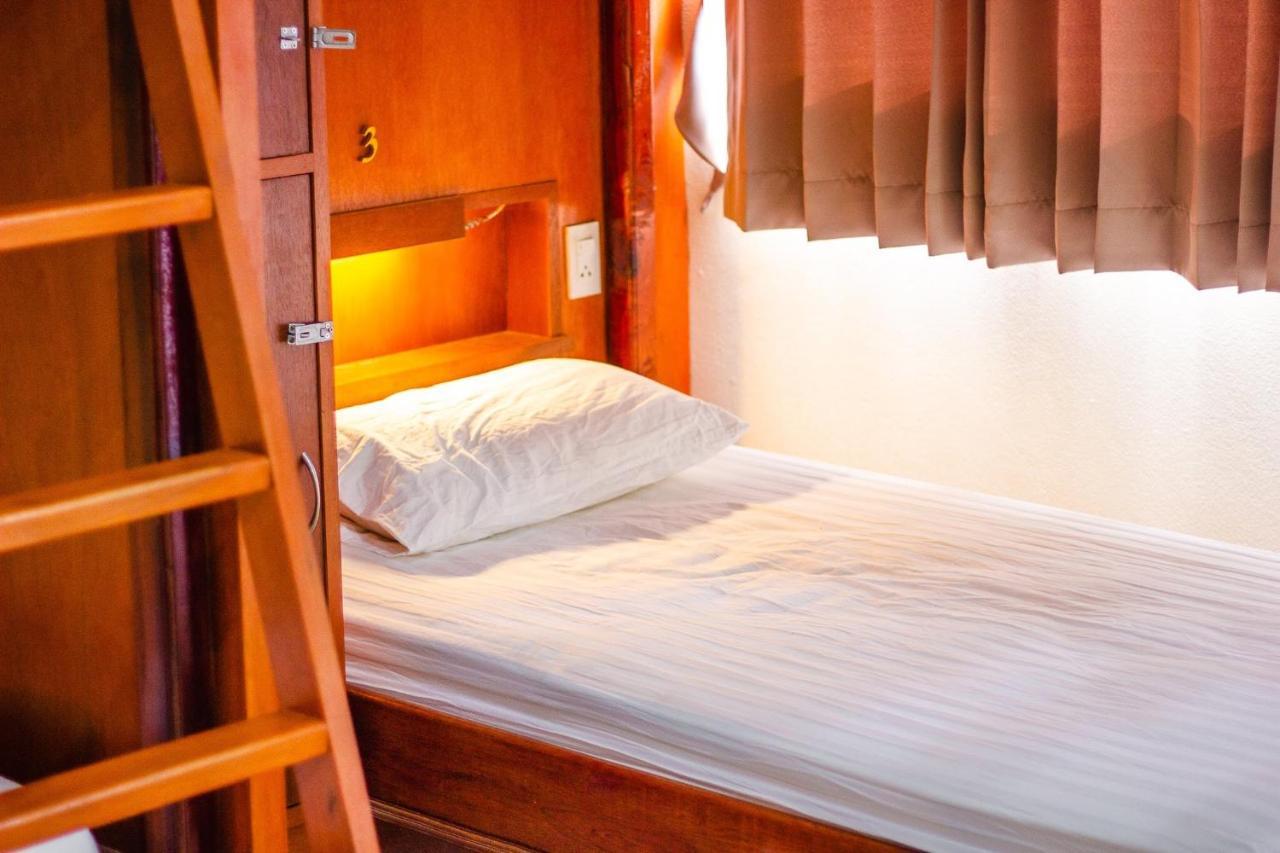 Phangan Barsay Hostel ท้องศาลา ภายนอก รูปภาพ