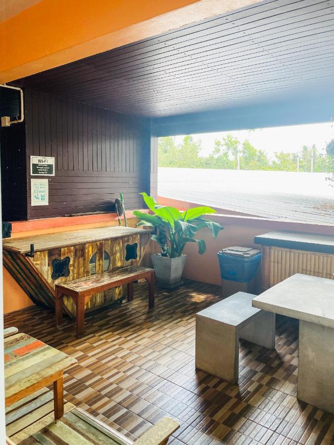 Phangan Barsay Hostel ท้องศาลา ภายนอก รูปภาพ