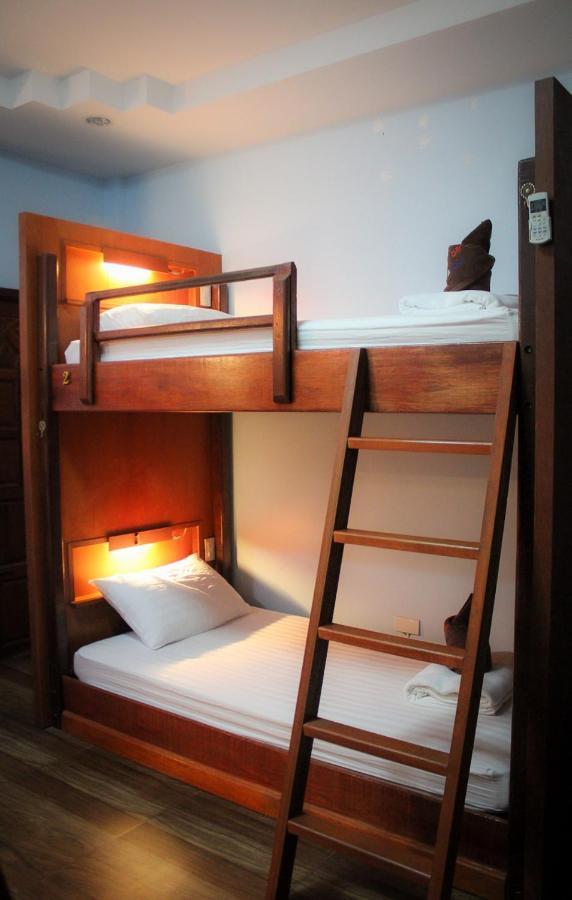Phangan Barsay Hostel ท้องศาลา ภายนอก รูปภาพ