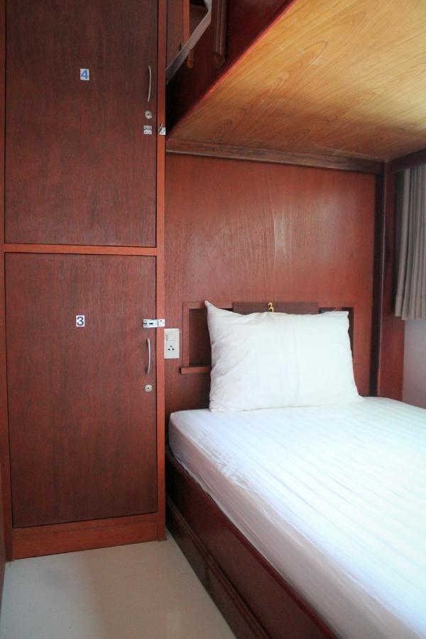 Phangan Barsay Hostel ท้องศาลา ภายนอก รูปภาพ