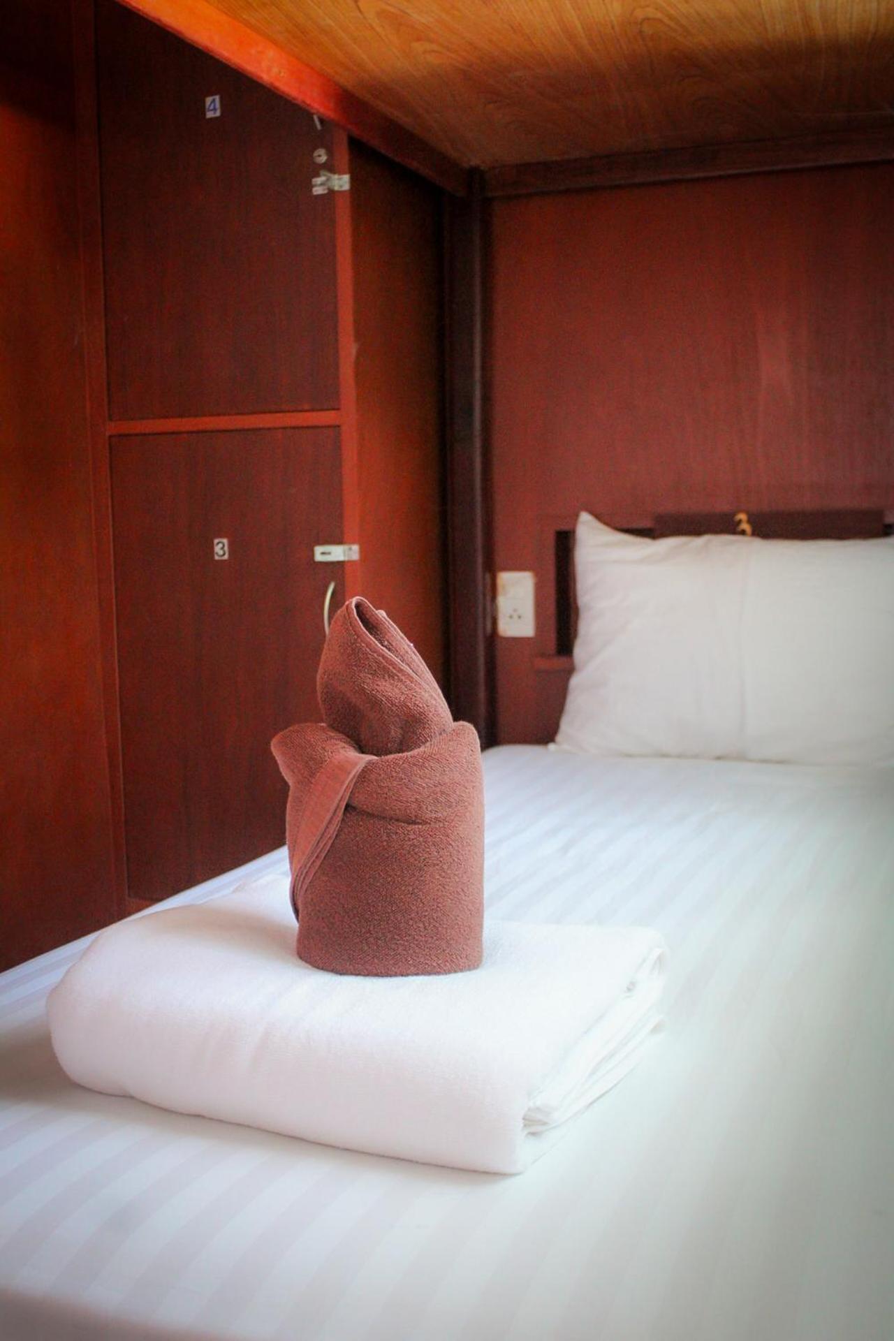Phangan Barsay Hostel ท้องศาลา ภายนอก รูปภาพ
