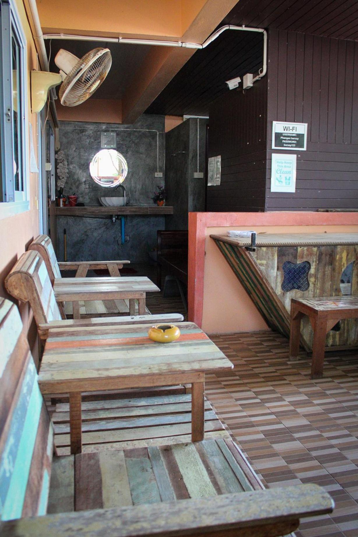 Phangan Barsay Hostel ท้องศาลา ภายนอก รูปภาพ